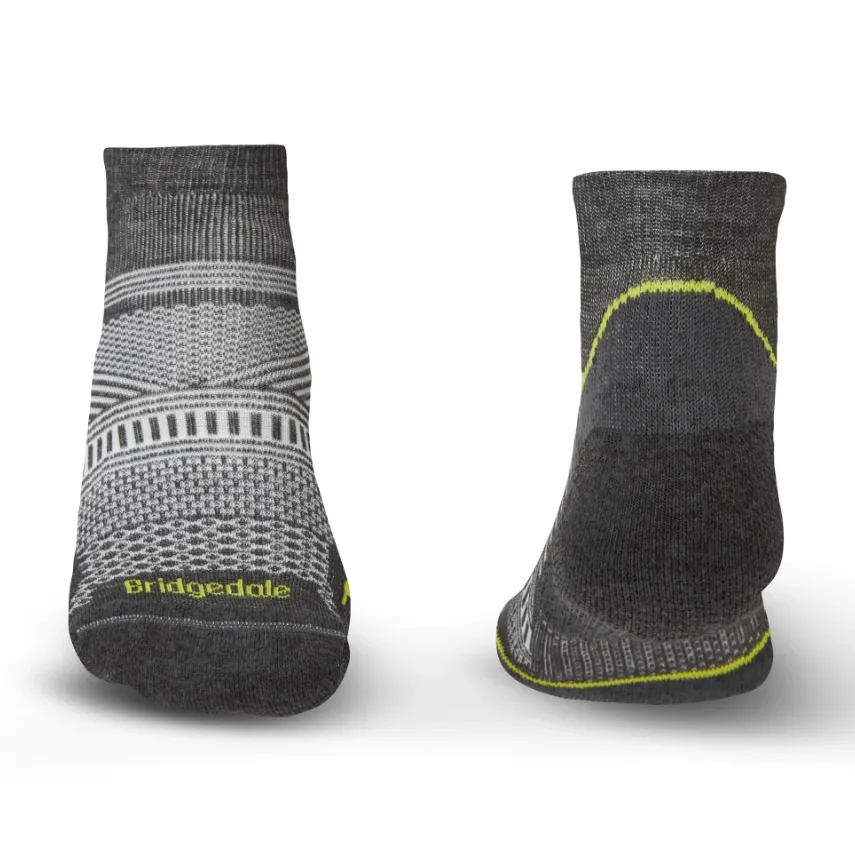 Bridgedale Men's Ultralight T2 Coolmax Performance Hike Low Socks (Graphite)