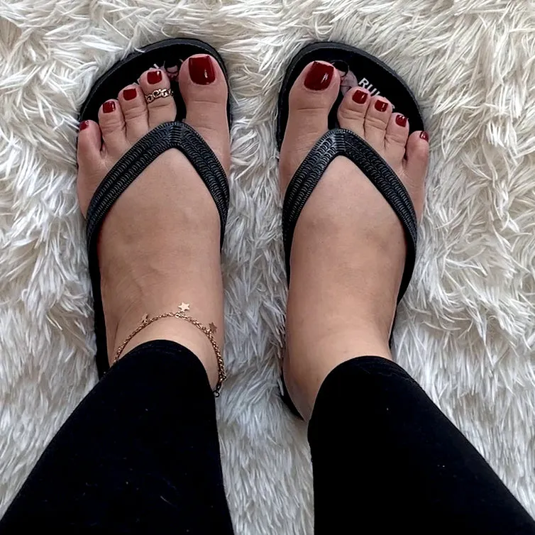 Flip flop sandals with men bowing down or flat under your heel for Cinnamon Feet