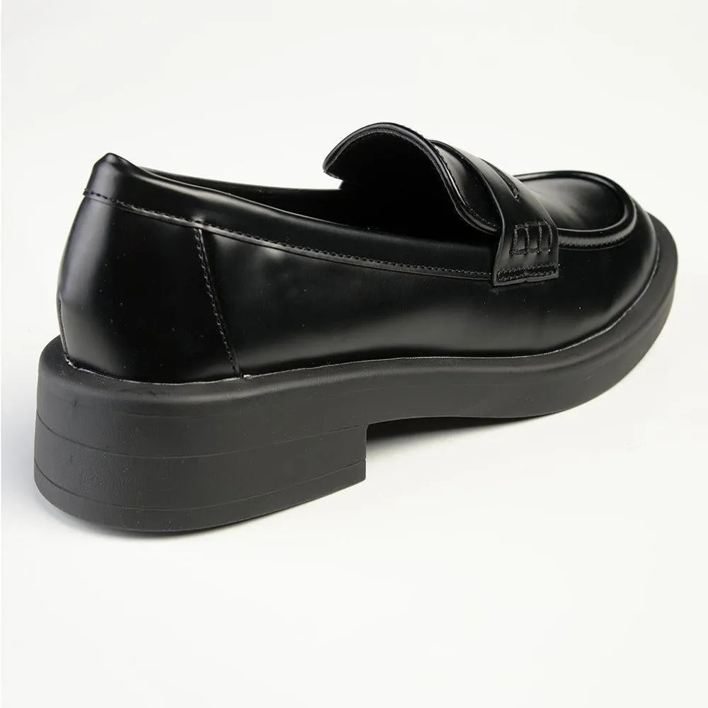 Madison Blessing - Cut Out Saddle Loafer - Black