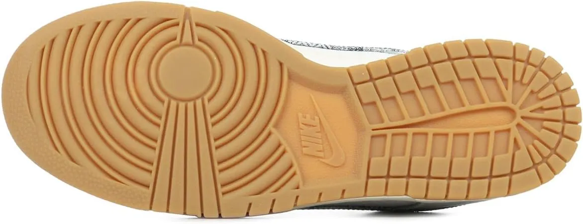 Nike Women's Modern