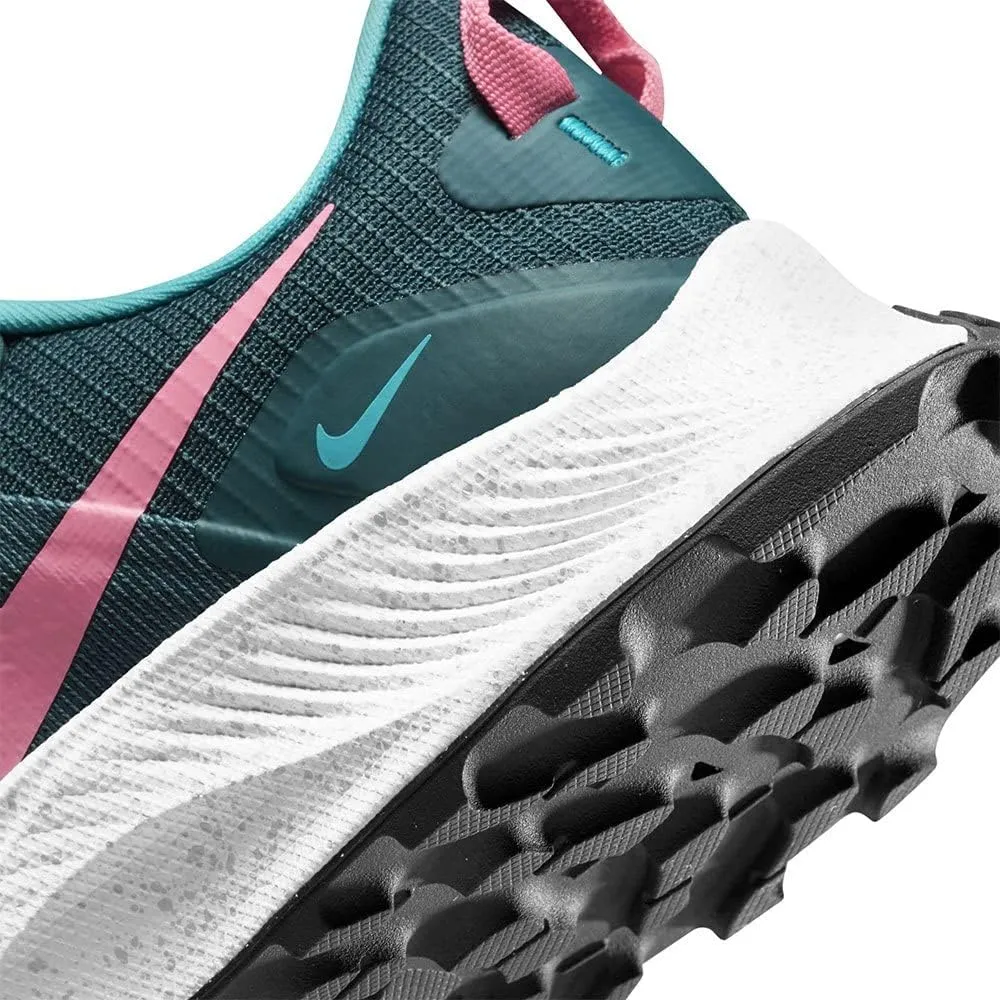 Nike Women's Modern