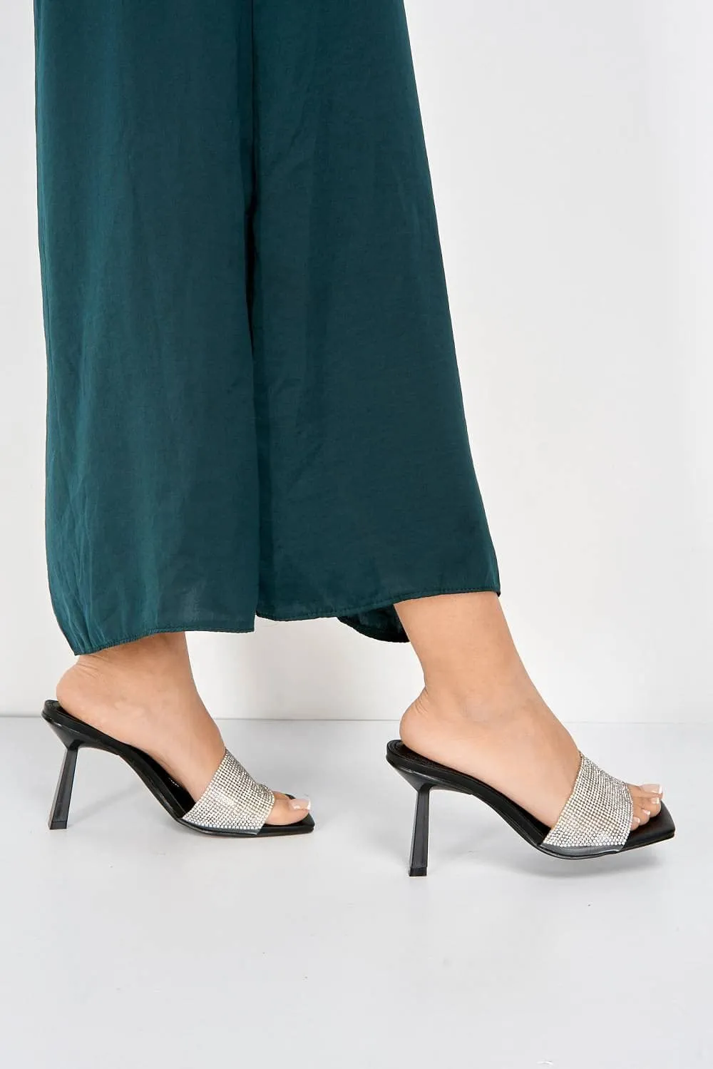 Porto Diamante Band Slanted Heel Mule in Black