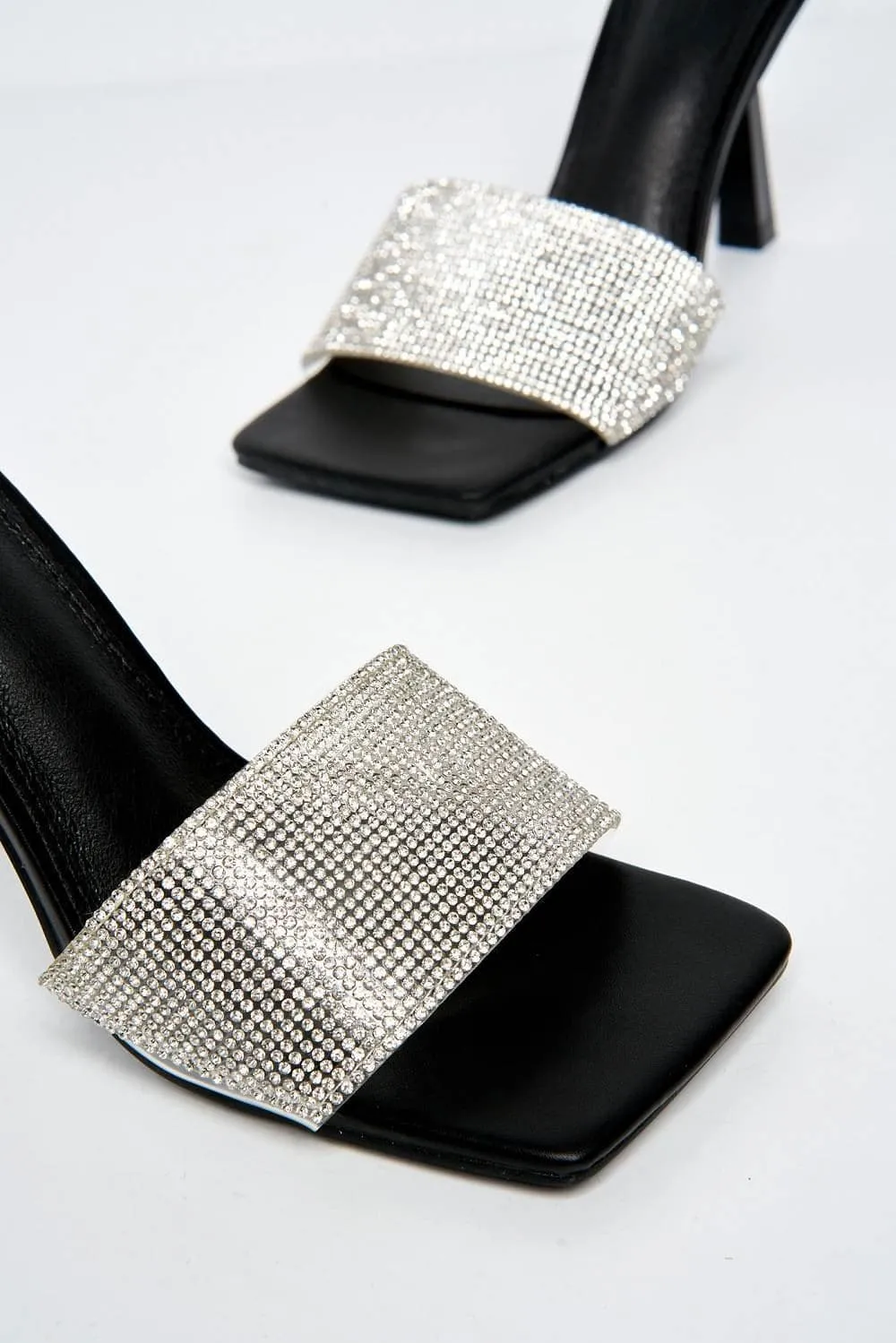 Porto Diamante Band Slanted Heel Mule in Black