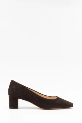 Square-toe pumps in brown suede