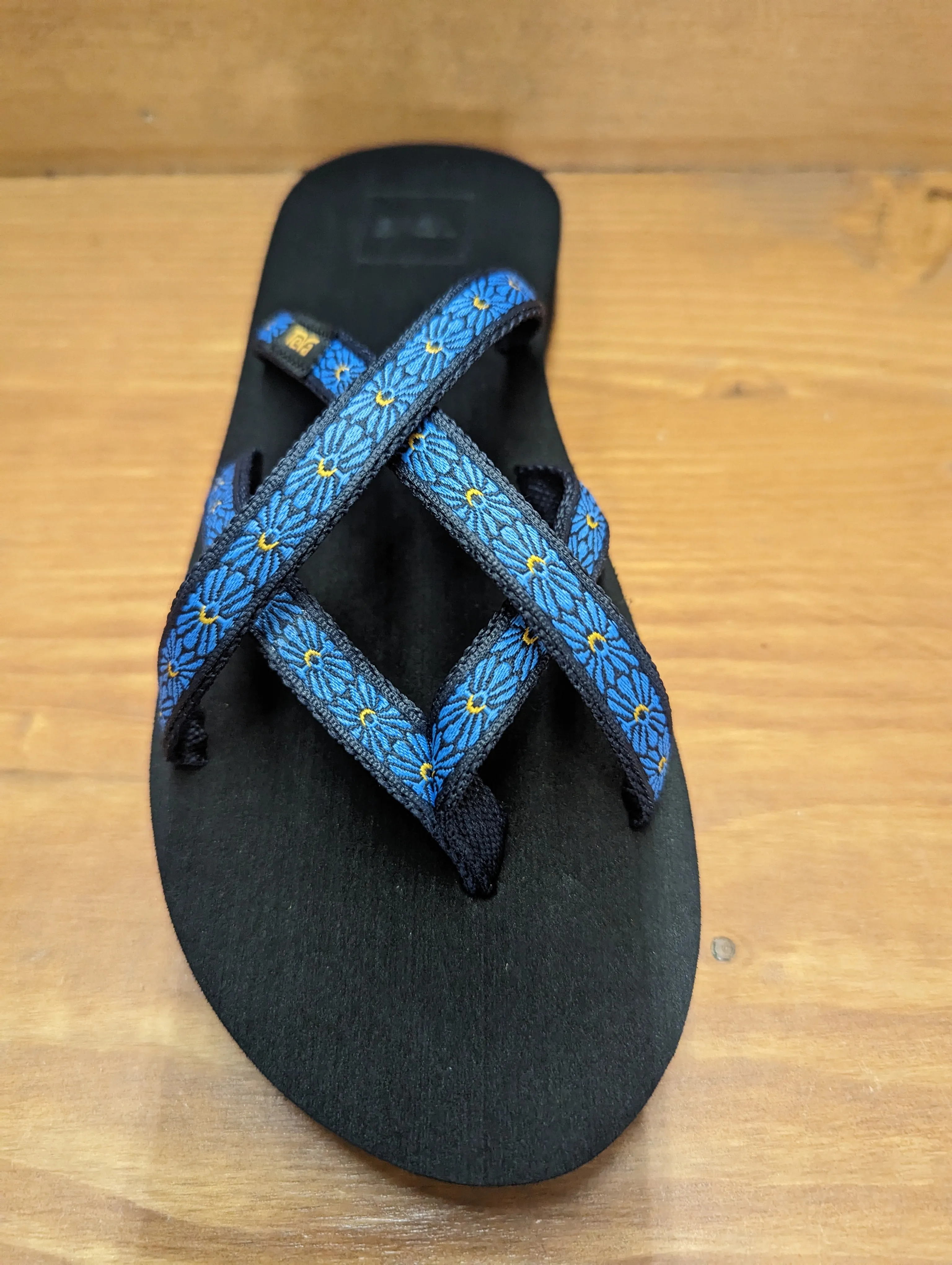 Teva Olowahu Flower Loom Navy 6840 FLNY