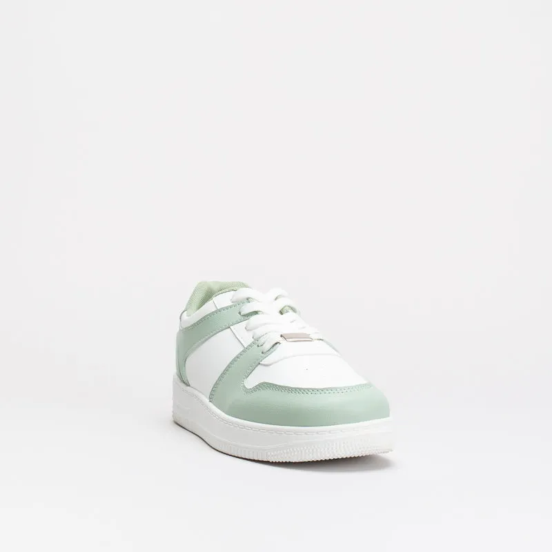 Unreal Women Classic Court Sneaker _ 148301