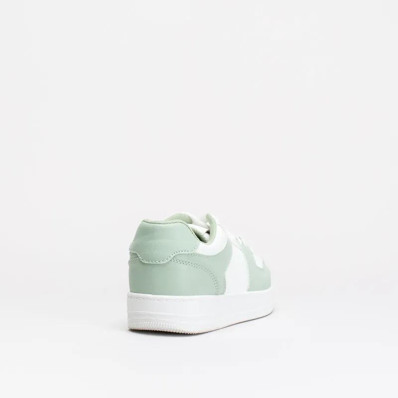 Unreal Women Classic Court Sneaker _ 148301