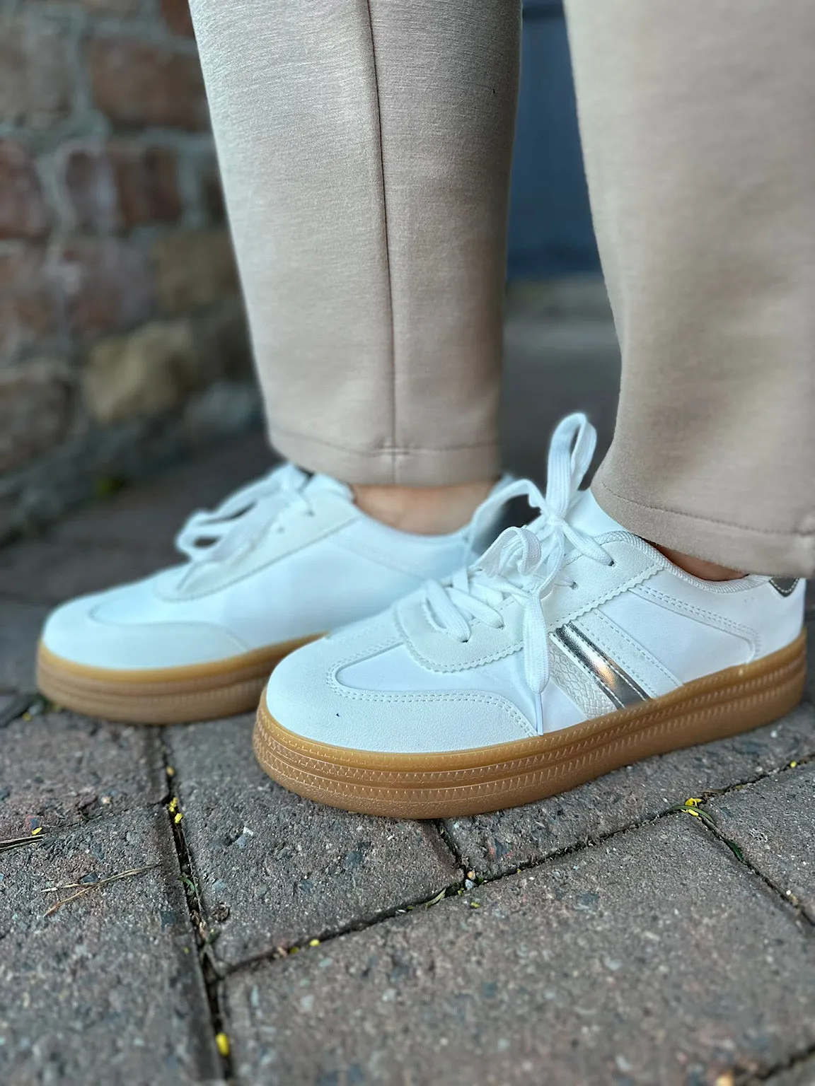 White Suzie Trainer